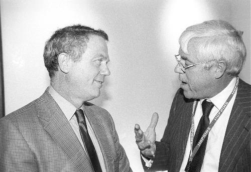Quincy House Master ROBERT P. KIRSHNER ’70 (L) discusses his new book: The Extravagant Universe with Assistant Professor of Medicine PETER J. ZUROMSKIS, at at party last night.