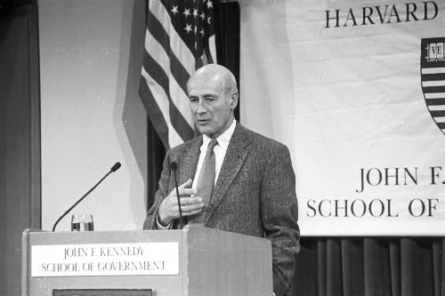 Joseph S. Nye Sr. delivers the Harvard Kennedy School's State of the School address as dean in 2002.