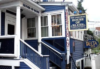 The original House of Blues on Winthrop Street has closed after 11 years of operation. Since its opening in 1992, the club's guests have included blues greats such as Al Green and Ronnie Earl.