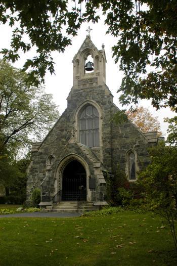 Congregants of the Swedenborg Chapel, located between Annenberg and William James Halls, are fighting for the Chapel to remain in Cambridge. 