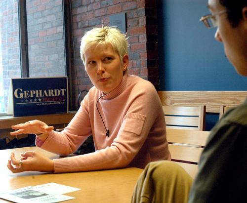 CHRISSY GEPHARDT touts her father’s presidential bid at the Institute of Politics yesterday. Gephardt also spoke of how her homosexuality has influenced the candidate’s gay rights stance.