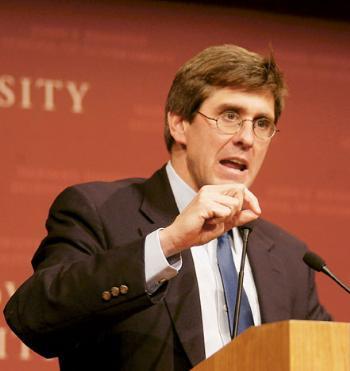 Stephen Moore, president of the Club for Growth, speaks at the John F. Kennedy Jr. Forum last night.