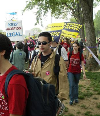 Hundreds of thousands of demonstrators marched in Washington, D.C. last weekend to protest President Bush’s policies on abortion. Among the protestors were roughly 40 Harvard students from Students for Choice.