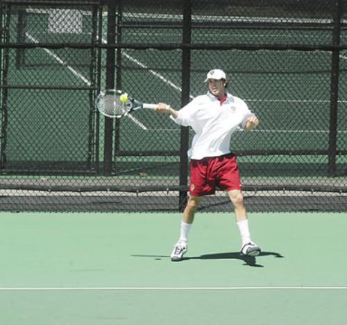 Co-captain David Lingman lost to the top player in the country, Brian Wilson, in the Crimson's 4-3 loss against Illinois on Saturday. Lingman pushed the second set to a tiebreak, but fell, giving the Fighting Illini their third point.