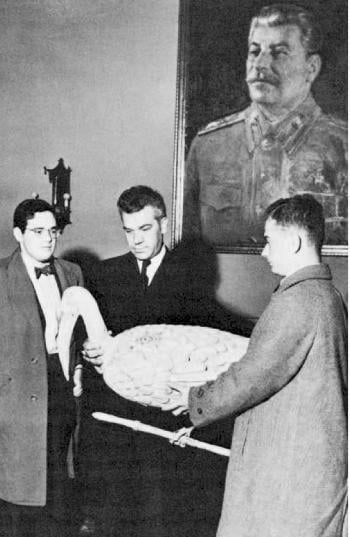 In an intricate prank, four editors of the Harvard Crimson presented Russia’s deputy ambassador with an original gift—the Lampoon’s ibis.