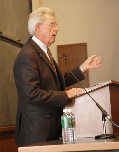 Peter Gammons of ESPN discusses his experiences as a sportscaster with the Harvard Law School Committee on Sports and Entertainment Law at the Harvard Law School Library.