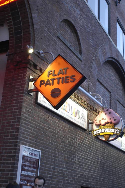 The owners of Felipe’s Taqueria plan to offer hamburgers, chili, and onion rings when they open their new restuarant, Flat Patties, next week.