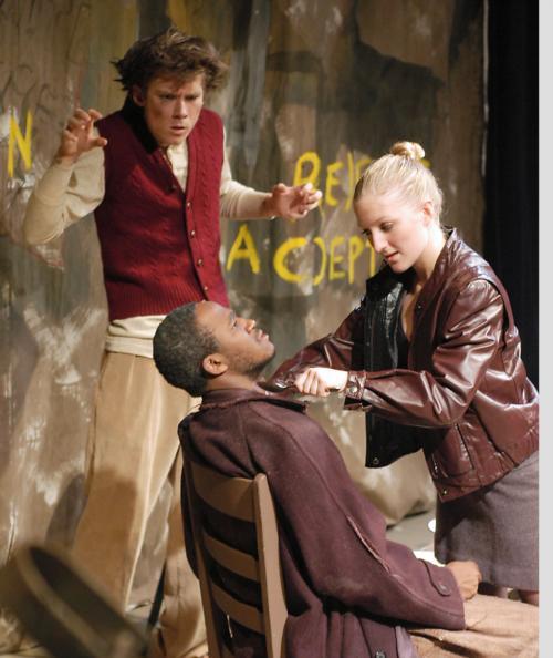 Jonah C. Priour ’09 (back), Jon E. Gentry ’07, and Carolyn A. McCandish ’07 deliver strong performances in “To the Chicago Abyss,” the second half of “Bradbury and Beyond.” “Bradbury” ran this past weekend in the Loeb Ex.   
