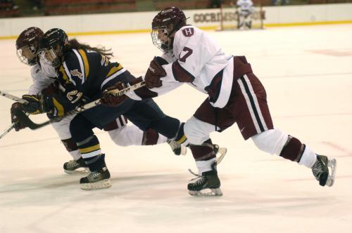 Sophomore Sarah Wilson keys the penalty kill on Saturday. Harvard’s defense has allowed a mere 23 goals in 18 games this season.