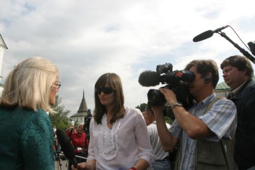 Lowell House Co-Master Diana L. Eck gives an interview to the Moscow news media. Russia's state television channels covered the ceremony in the evening news.