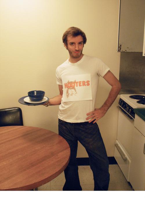 Hooters: against male gynecologists?