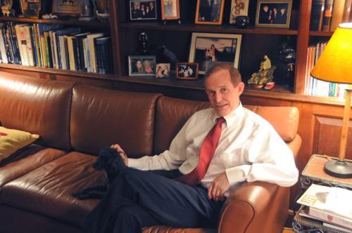 Porter captivates with his firsthand knowledge of the workings of Washington.
