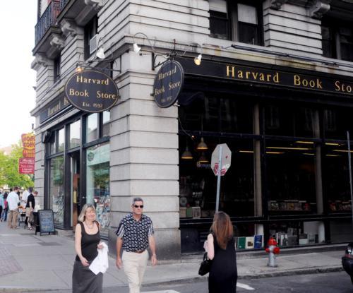 Harvard Book Store officially passed into the hands of a Harvard alumnus and his wife yesterday, sold to them by the son of the shop’s founder.