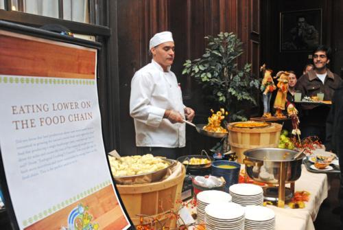 Students in Adams House and throughout the College enjoy a “sustainable dinner” made with local raised products last night.