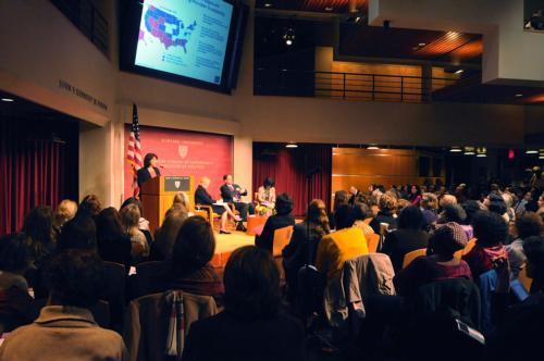 A wide array of spectators packed into the John F. Kennnedy Jr. Forum at the Institute of Politics yesterday to listen to a panel presentation on women’s health. See story, page A4.