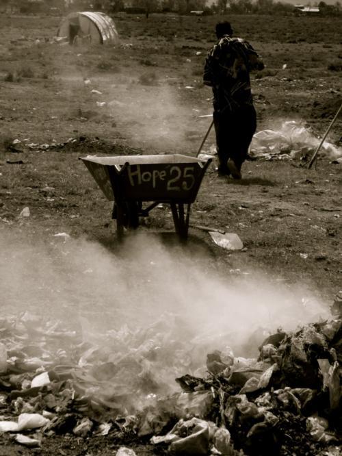 1Uncaptioned photo