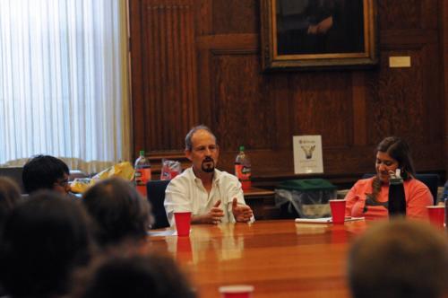 Psychology Professor Mark Hauser discusses the effect of nature on morality in the Barker Center yesterday.  The talk is the first in the Society for Mind, Brain, and Behavior’s informal seminar series.