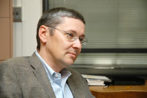 Mankiw: No more friends? No more Facebook. 