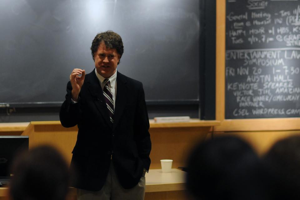 Baylor law professor Mark Osler gives a talk on the history of crack cocaine and its impact on the legal system at the Harvard Law School. 