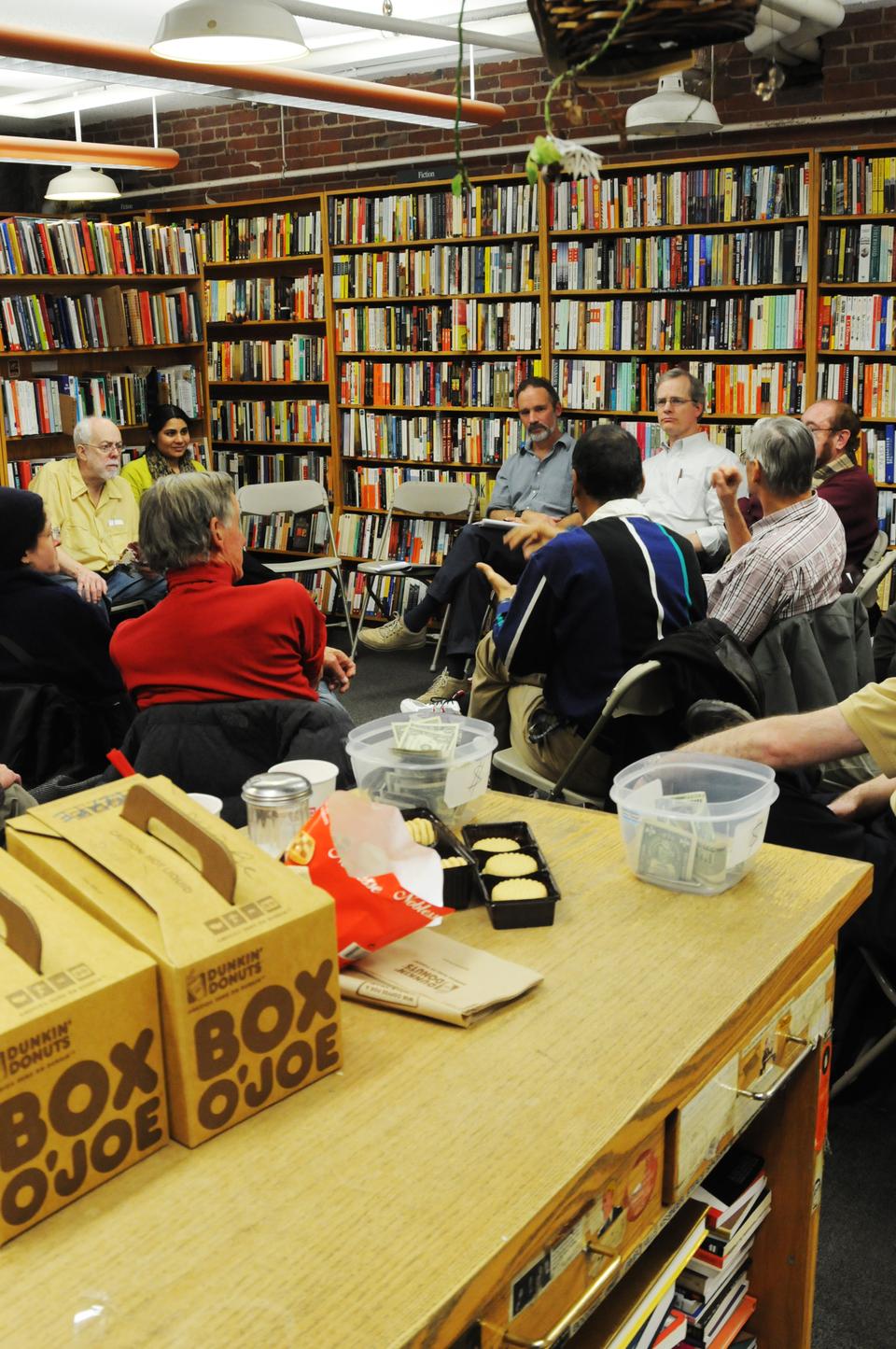 Tom Clark, the director of the Center for Naturalism, moderates an open discussion at Harvard Book Store last evening titled "Irreplaceable You? The Puzzle of Personal Identity". The discussion is part of the monthly gathering, "The Philosophy Café", hosted by the store.