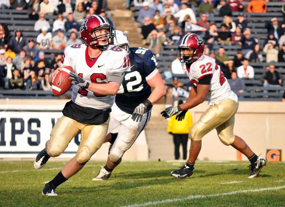 Harvard defeats Yale 14-10 in 126th playing of The Game.