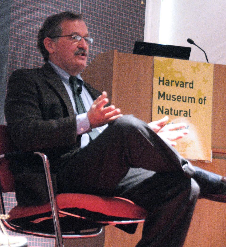 Bruce Smith, curator of the Smithsonian Natural History Museum, discusses the origins and history of agriculture and plant domestication yesterday as part of the "Food For Thought" lecture series.