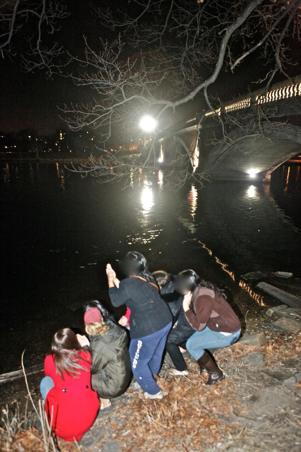 Despite the heavy police presence and threats of disciplinary action, some blocking groups still attempted to burn paper boats as a part of River Run last night.