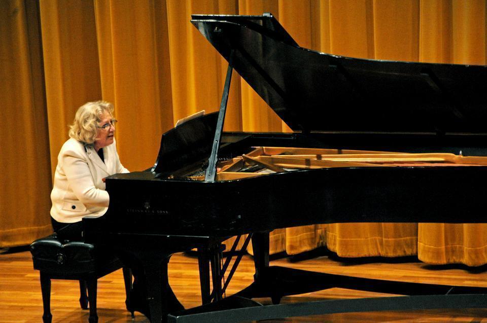 Ursula Oppens, pianist and Blodgett distinguished artist performes pieces from John Corigliano to Elliot Carter in Paine Hall yesterday. Oppens and is well known for her sterling musicianship, uncanning understanding of the composer’s artistic argument, and lifelong study of the keyboard’s resources.