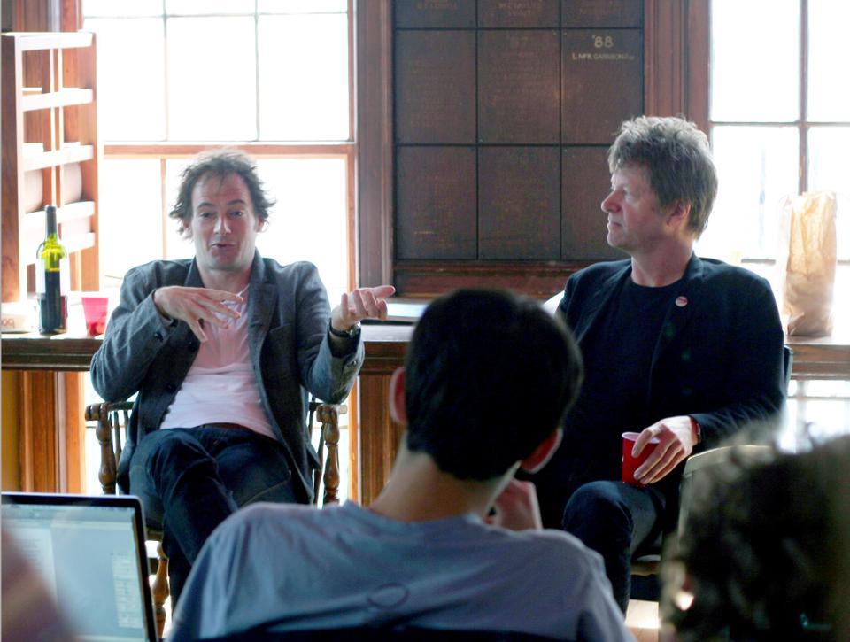 John Sirratt and Nels Cline, the bassist and the lead guitarist of acclaimed band Wilco, talked with students yesterday at the Harvard Advocate at 21 South Street. Cline, offering advice to students interested in pursuing careers in music, said, "Experience the world and have a life. Don't just play all the time." 