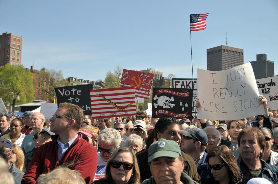 Sarah Palin comes to Boston Commons to pay homage to the historic Tea Party Protest on Wednesday morning.