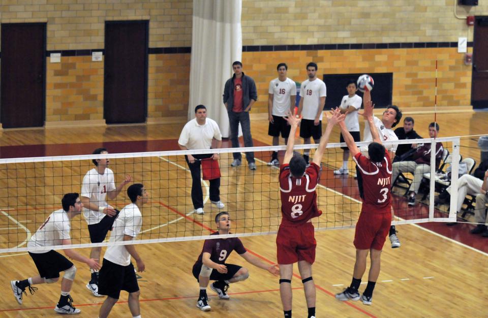 Erik Kuld ('10) drives an attack through NJIT defense.