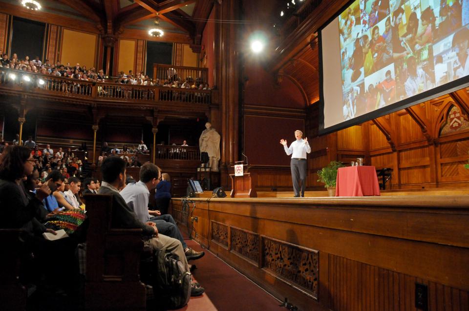 Bill Gates addressed a packed Sanders Theater yesterday to give a talk entitled "Giving Back: Finding the Best Way to Make a Difference" 
