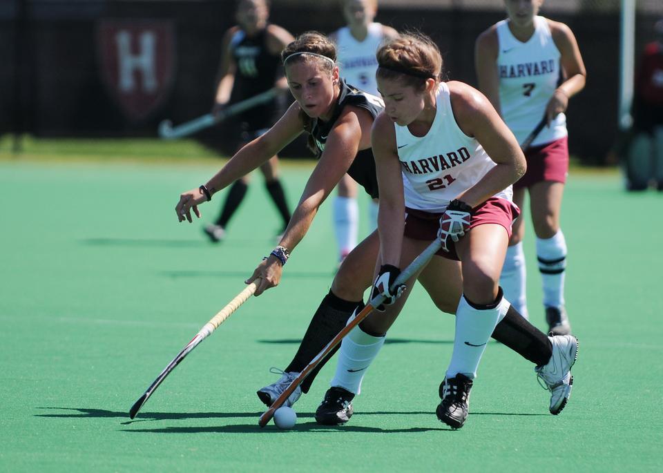 Freshman Mariah Pewarski tried her best to help the struggling Crimson offense reverse its fortunes on the road against Dartmouth. The rookie fired off a pair of shots, but none of Harvard’s attempts found the net.
