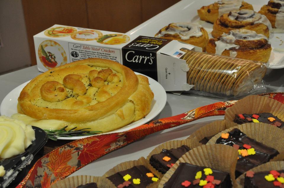 QSA hosts a potluck for pre-Thanksgiving dinner yesterday at the Women's Center. 

