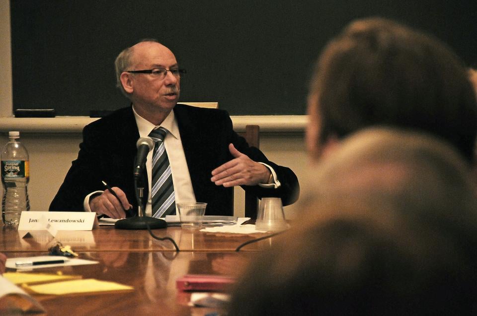 Janusz Lewandowski, Commissioner for Budget and Financial Programming of the European Commission, speaks about anti-crisis strategies in Europe and America, looking ahead to the next potential financial fallout.