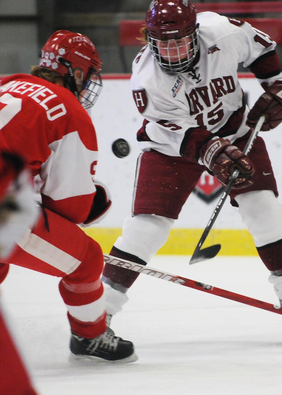 Women's hockey fell, 5-3, to Boston University on Friday at Bright Hockey Center.