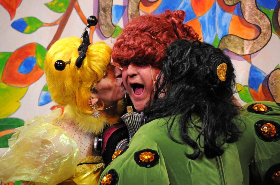 After earning his Pudding Pot by successfully completing a series of three secret tasks, Man of the Year Jay Leno receives kisses from Hasty Pudding Theatricals cast members Adam R. Gold '11 and Tyler G. Hall '11.