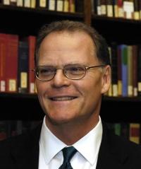 Cover image for 15 Questions: James T. Kloppenberg