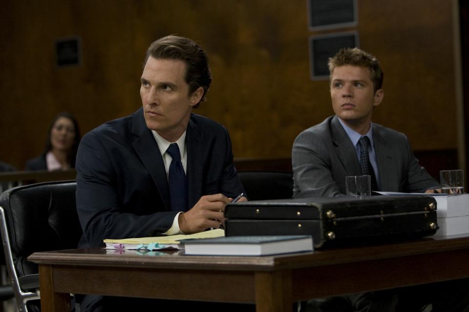 Slick street-smart attorney Mick Haller (Matthew McConaughey) surveys the courtroom in “The Lincoln Lawyer.”