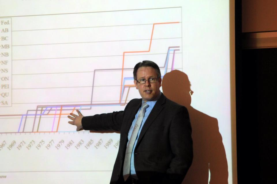 Kevin Milligan, Associate Professor of Economics at University of British Columbia, speaks yesterday at CGIS-Knafel about the Canadian parental leave policy and its social implications. 