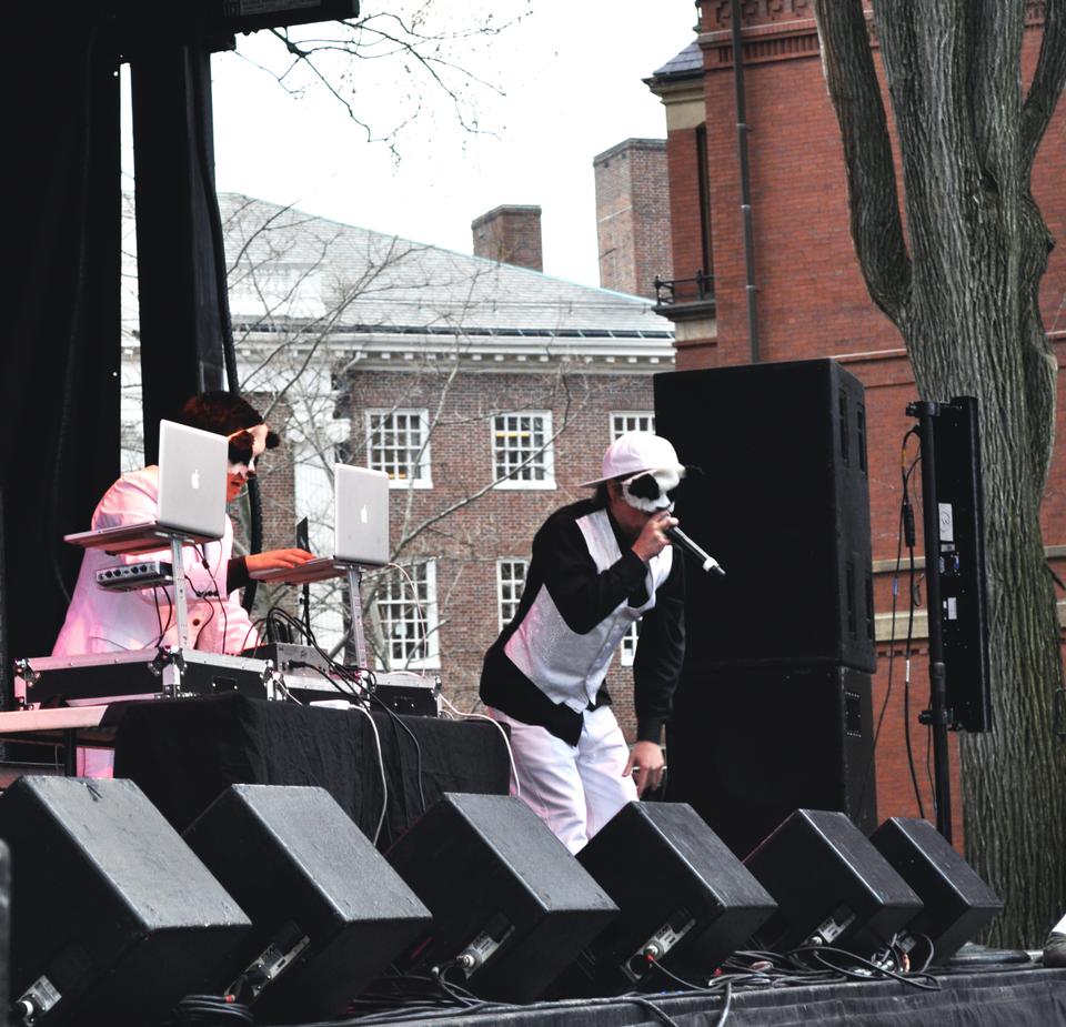 Mashup duo The White Panda kicked off Yardfest 2011 with mixes of top 40 songs.