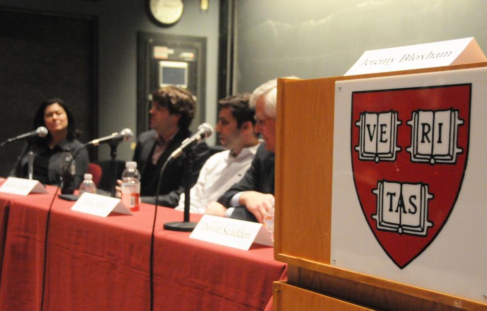 Harvard faculty members at the panel “Big Questions in the Sciences,” field questions from prefrosh and their parents about the importance of stem cell research. Faculty panels for this year’s visiting program were redesigned in the vein of “Harvard Thinks Big.”