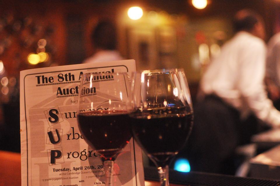 With refreshments provided by the Queens Head Pub, the Phillips Brooks House Association hosts its 8th Annual Silent Auction to raise funds for summer service programs yesterday evening.