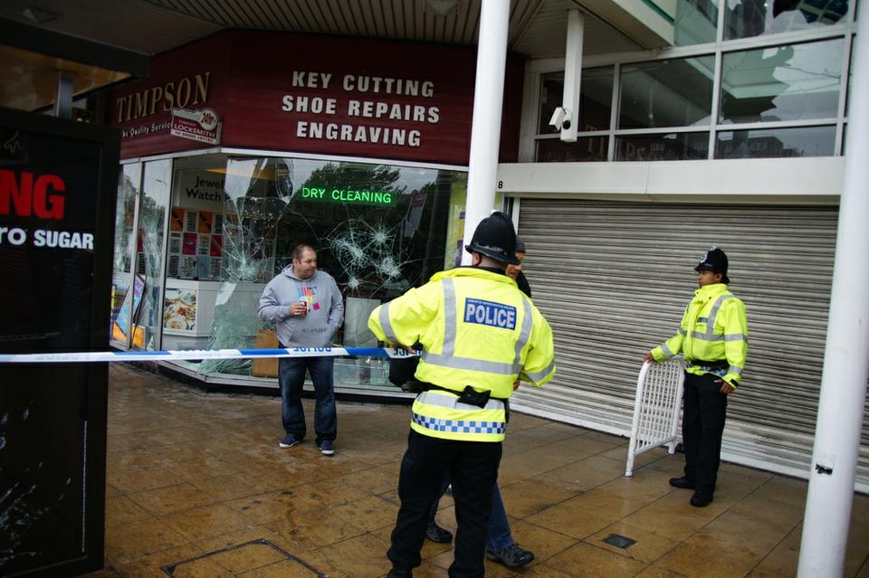 Police secure a crime scene following riots in the Manchester-Salford area. (Photo licensed per CC-BY-2.0)