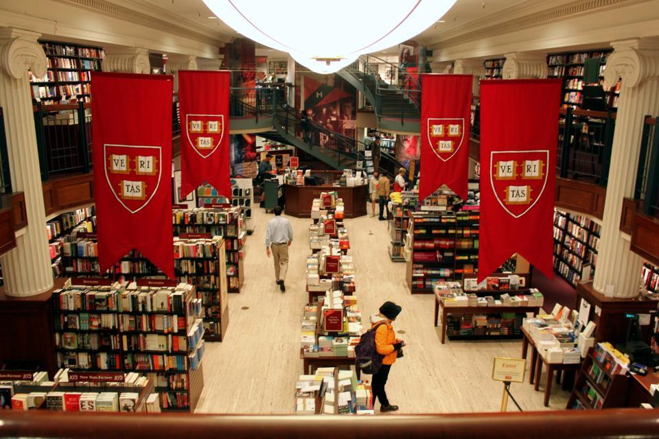 The Harvard Square COOP offers a convenient—though sometimes considered expensive—option for Harvard students looking to buy textbooks, coursepacks, school supplies, and even dorm furniture.