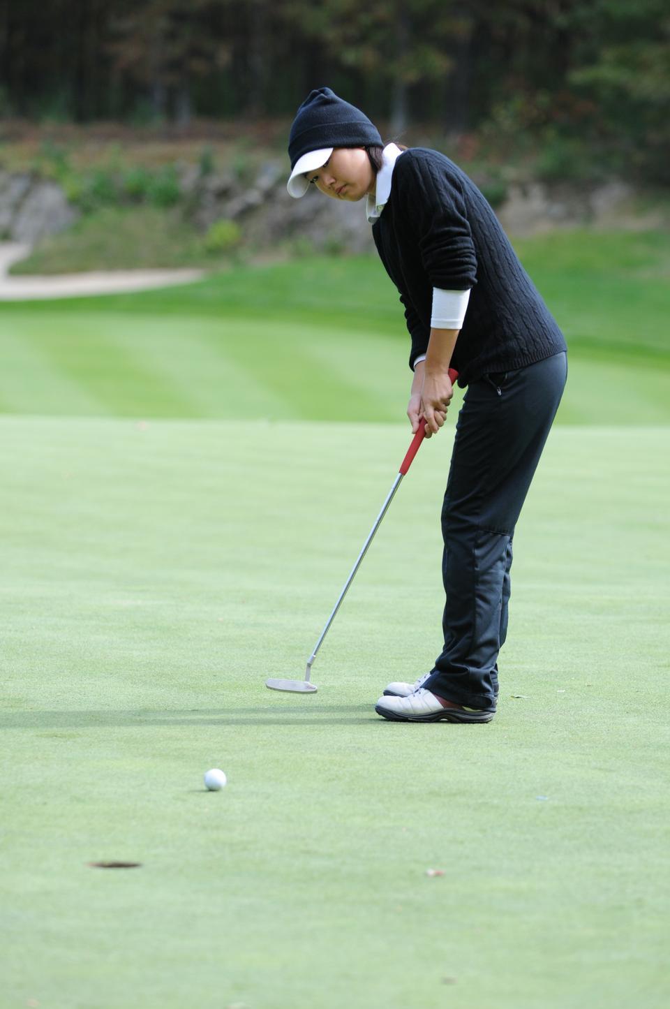 Shown here in earlier action, captain Christine Cho  totaled a 12-over-par 228 during this weekend’s Yale Intercollegiate. The veteran’s performance earned her 10th place overall for the 16-team tournament, which the Crimson won handily, defeating second-place Longwood by 16 strokes.