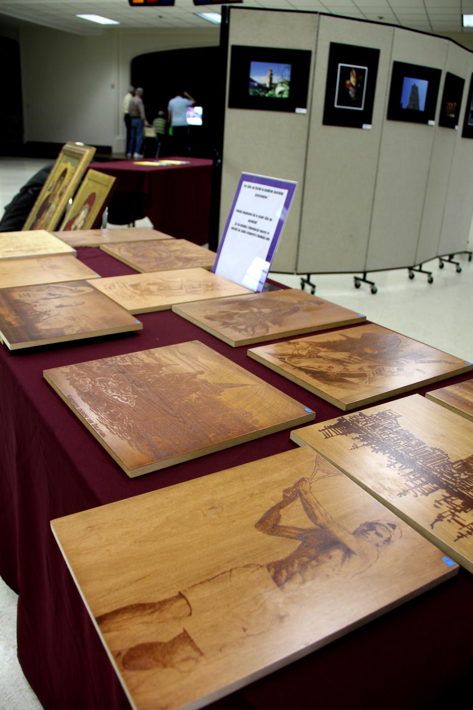 The festival also included a photo exhibition room which displayed visual works ranging from religious photos to landscape drawings. The works were all done by by local Serbian artists.