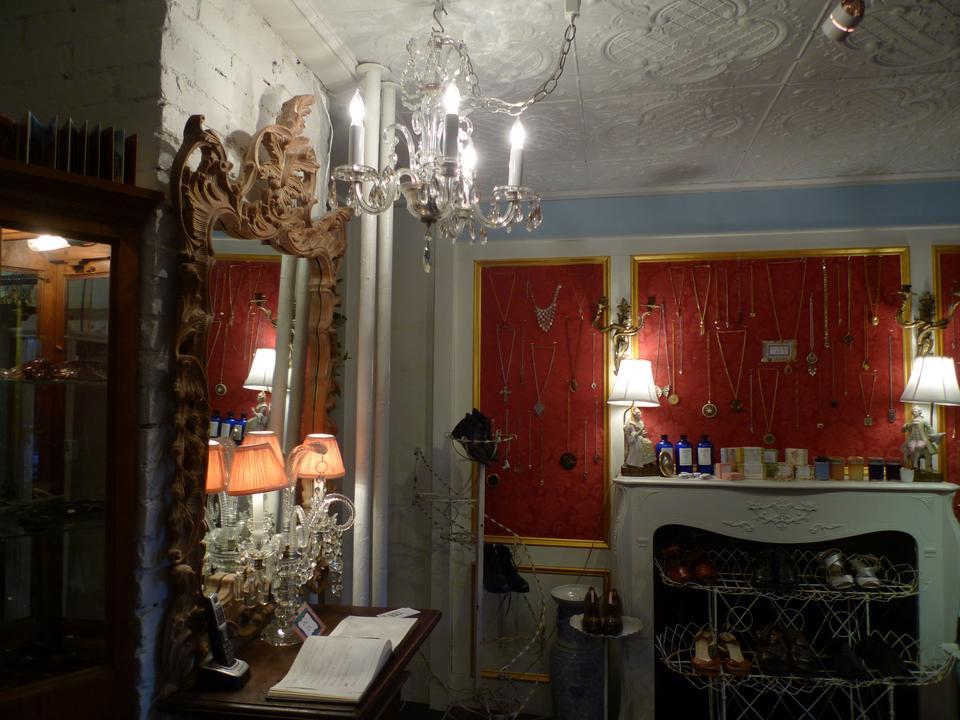 The interior of Oona's located at 1210 Massachusetts Ave. 