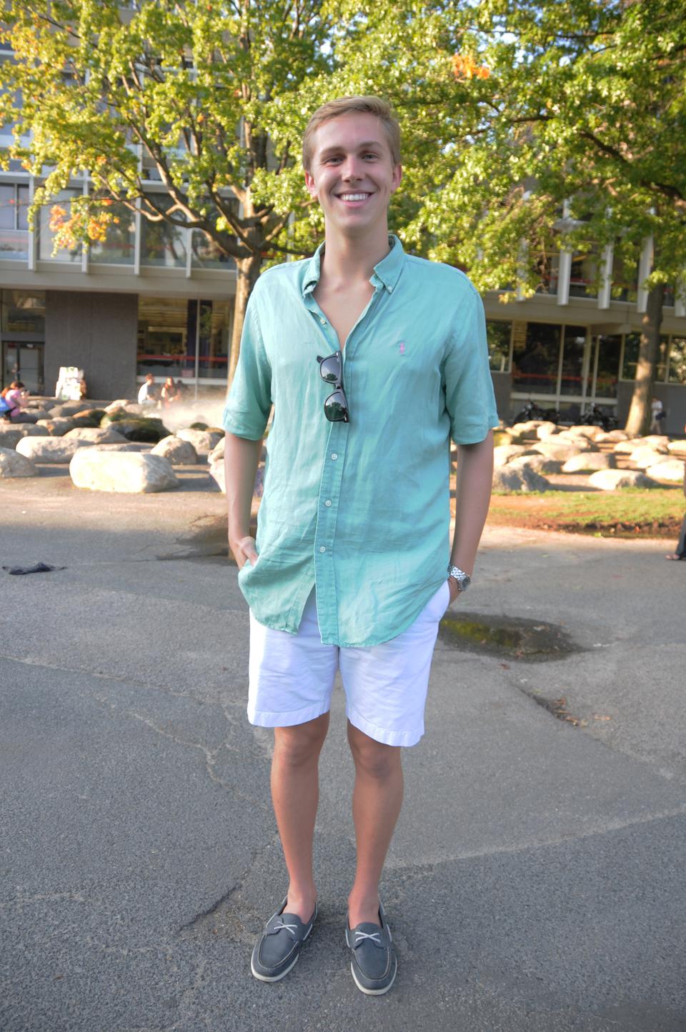 Reed R. Snyder '15

Bringing the Southern flare to Harvard, southern sophistication

Brooks Brothers, J. Crew, Ralph Lauren