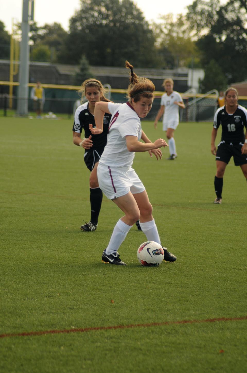 Co-captain Melanie Baskind looks to turn with the ball against Brown on Saturday afternoon. The harsh winds altered the ball’s trajectory every time it flew in the air, forcing both teams to reconsider their game plans. The visitors went into halftime with a 1-0 lead before Baskind put the first goal away and rookie Mai Le carefully placed the game-winner in the bottom right corner. 